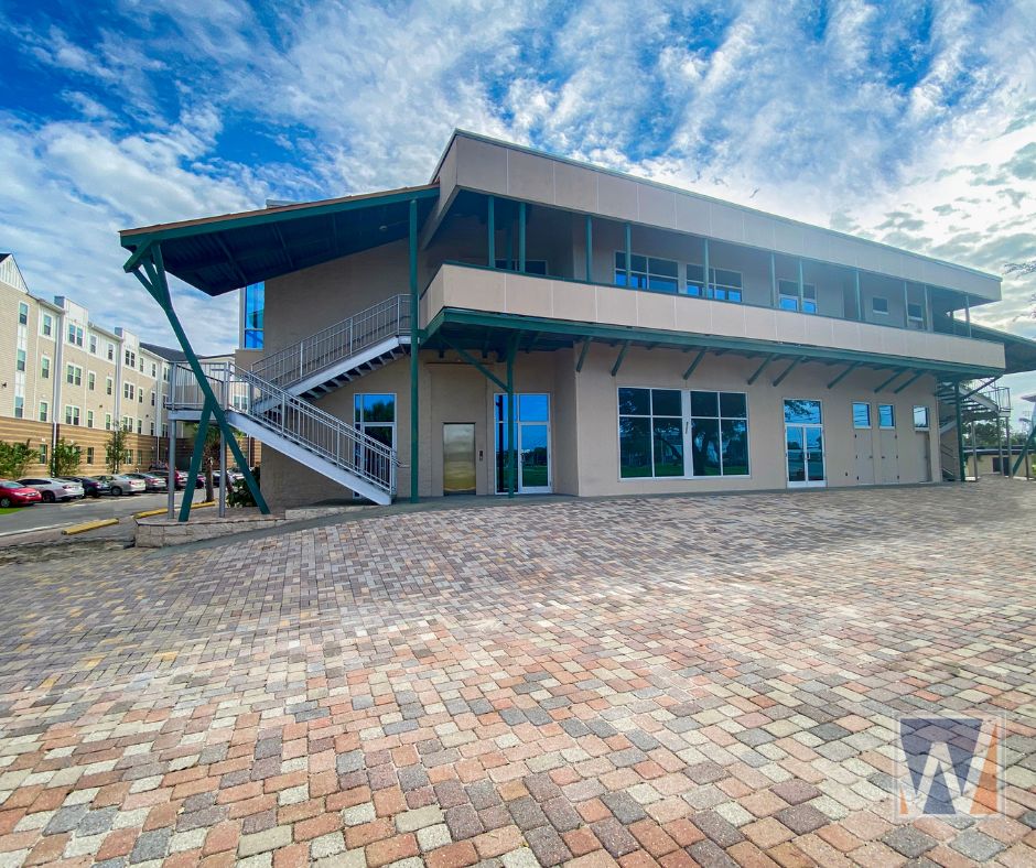 FSU & GCSC Campus Retail/ Office Building -Steps From Seminole Landing : 5102 Collegiate Dr, Panama City, FL 32405